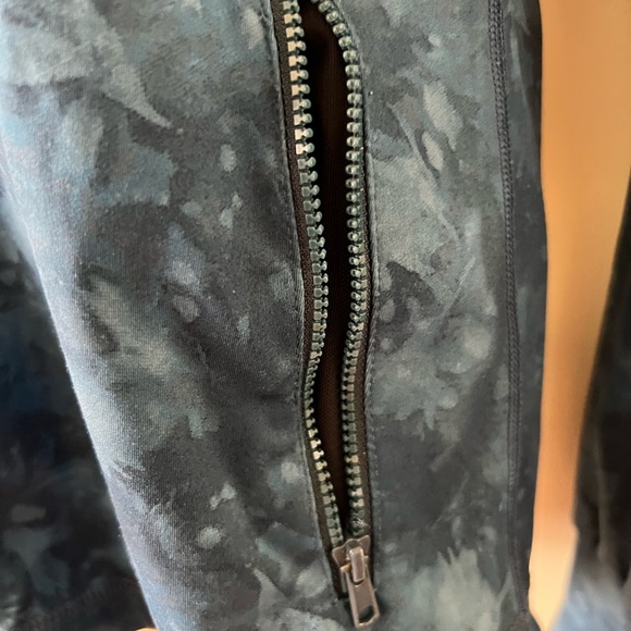 Carve Designs Hooded athletic jacket, women size S blue - Picture 5 of 6